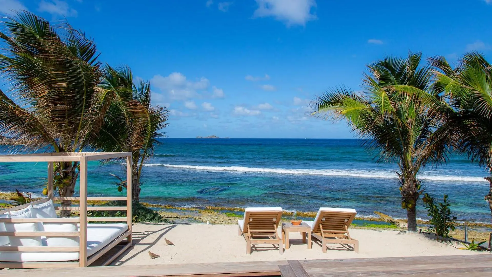 Beachfront Villa Furnished With Utmost Comfort location