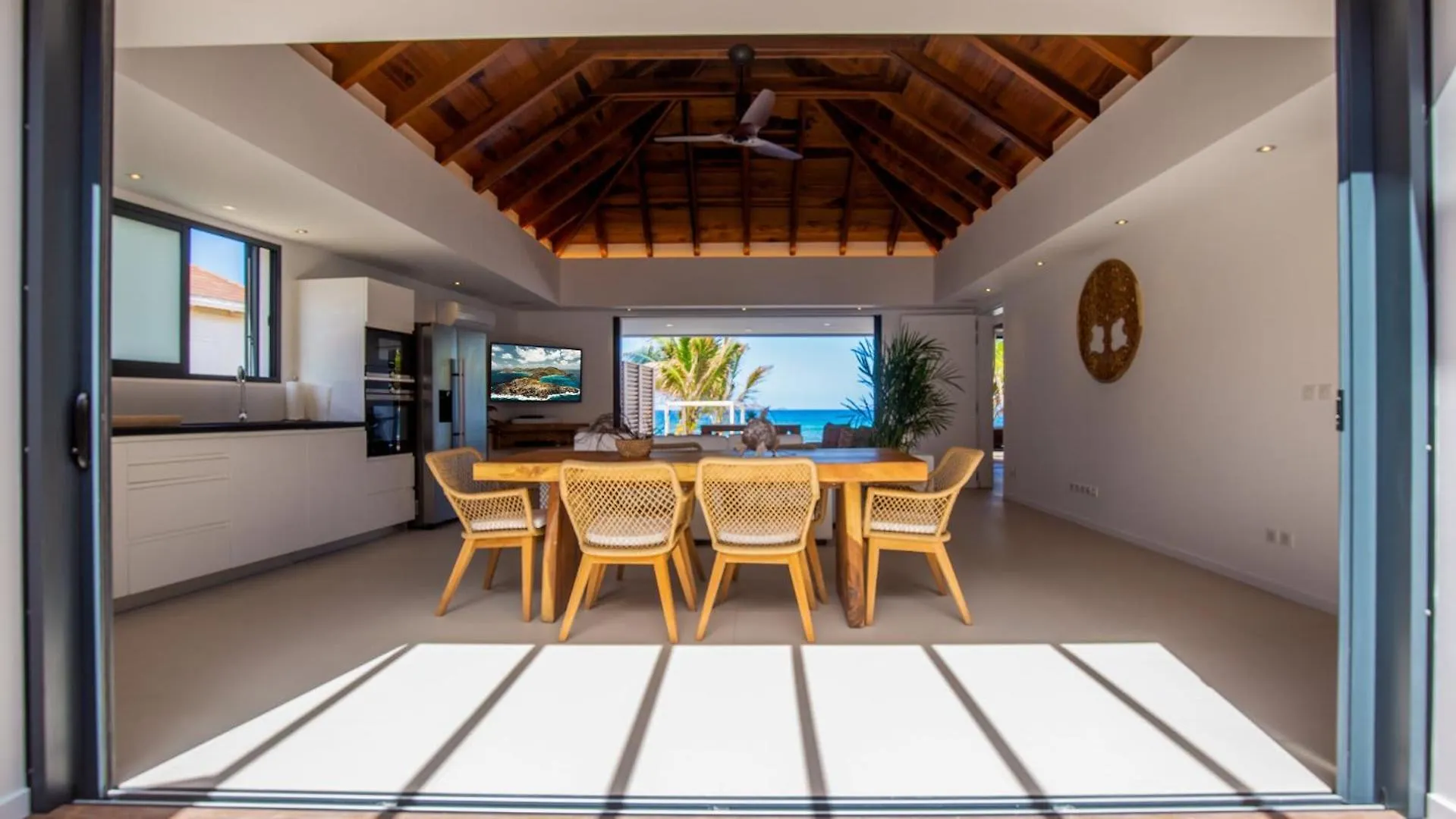 Beachfront Villa Furnished With Utmost Comfort St. Barthelemy