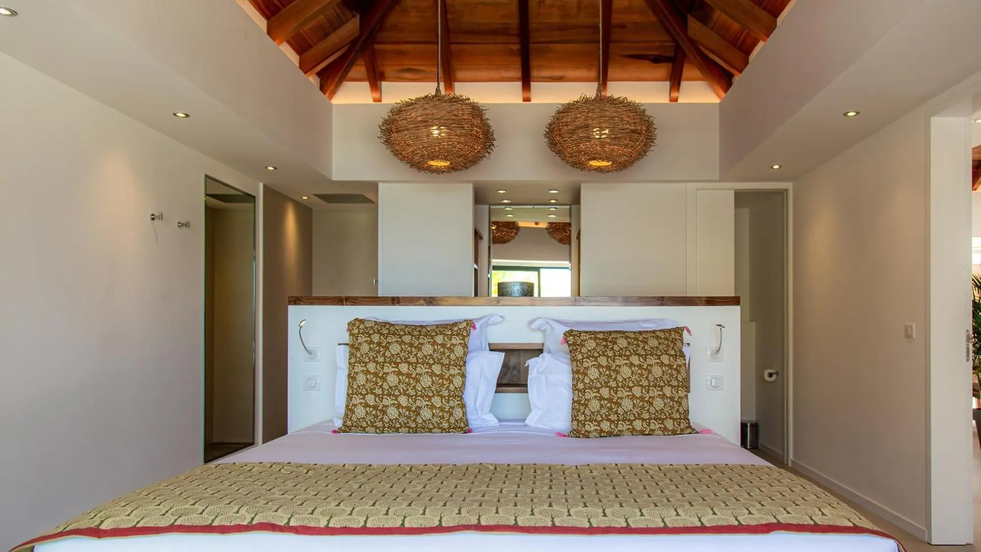 Beachfront Villa Furnished With Utmost Comfort St. Barthelemy Saint Barthelemy
