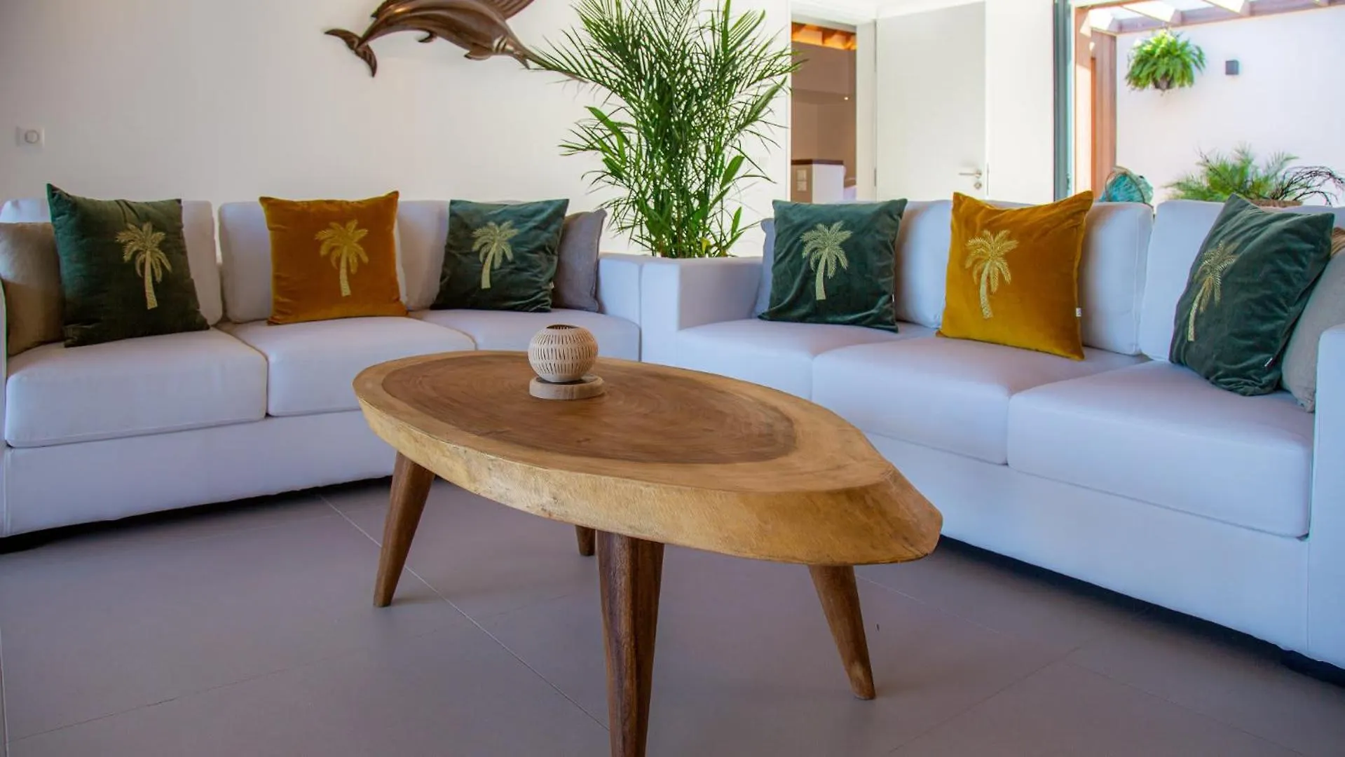 Beachfront Villa Furnished With Utmost Comfort St. Barthelemy