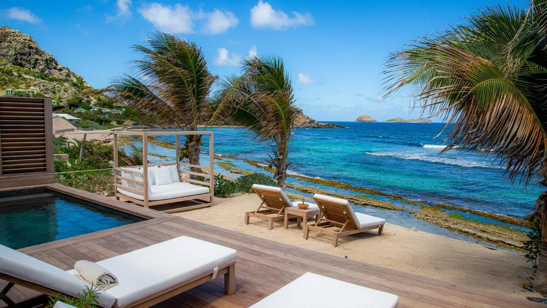 Beachfront Villa Furnished With Utmost Comfort St. Barthelemy